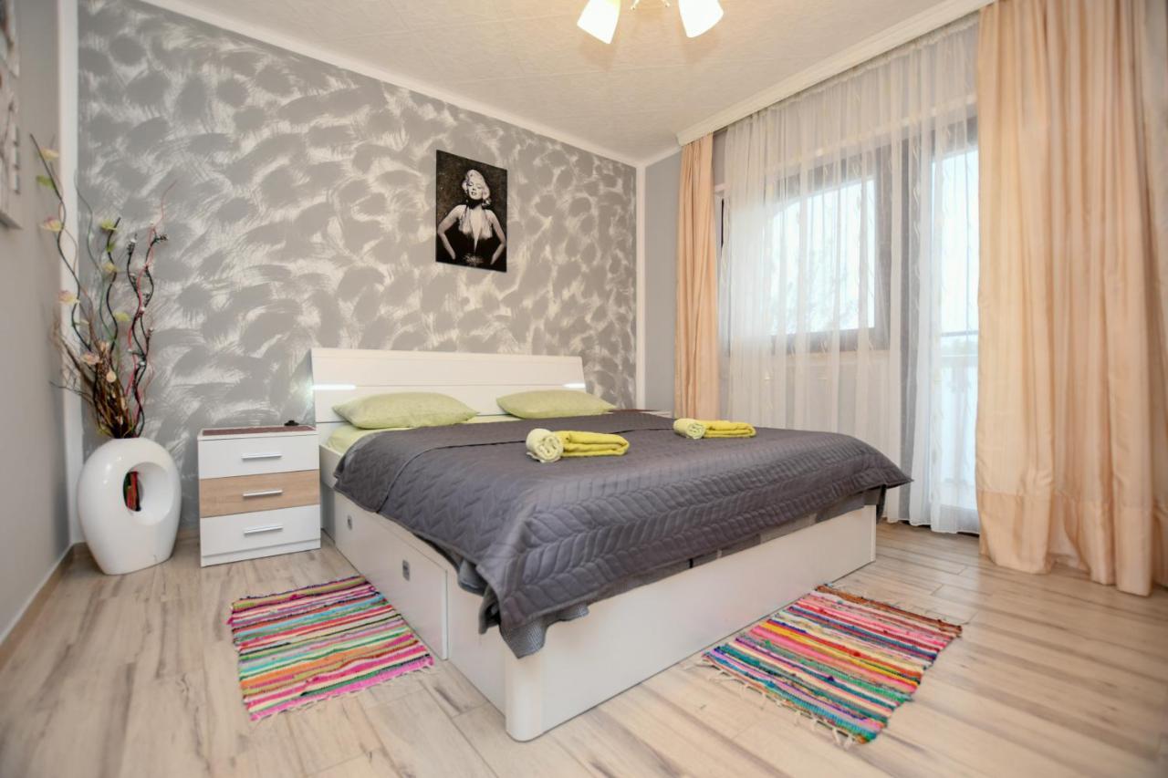 Apartments Katja Poreč Dış mekan fotoğraf